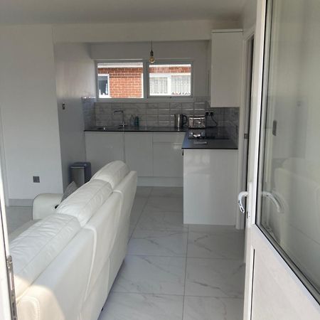 2 Bed Chalet Romney Sands Greatstone ภายนอก รูปภาพ