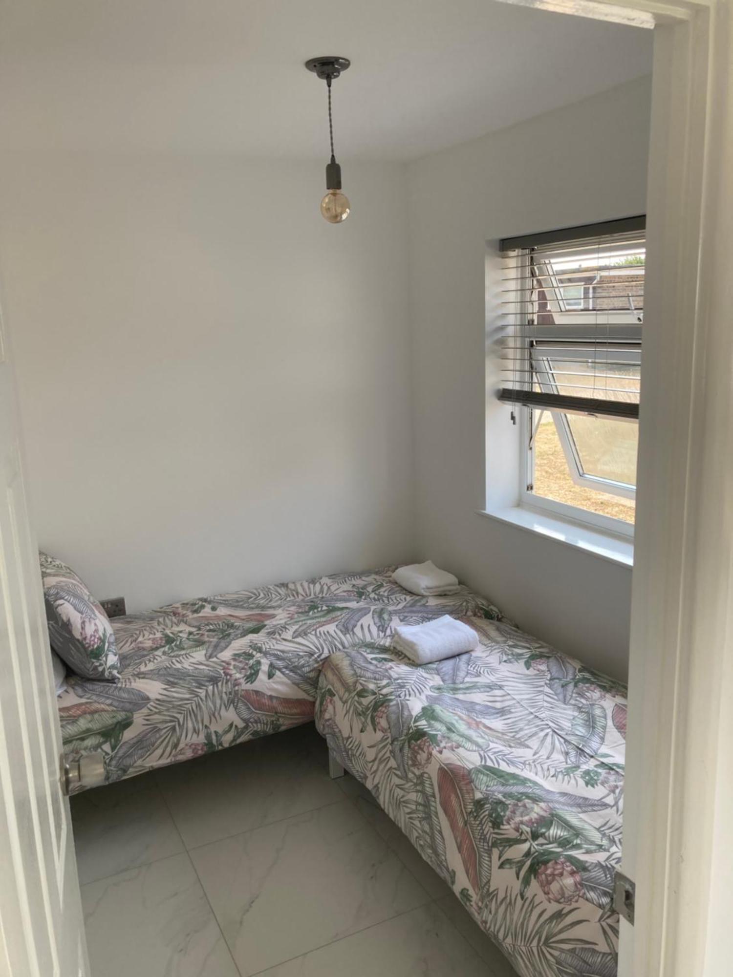 2 Bed Chalet Romney Sands Greatstone ภายนอก รูปภาพ