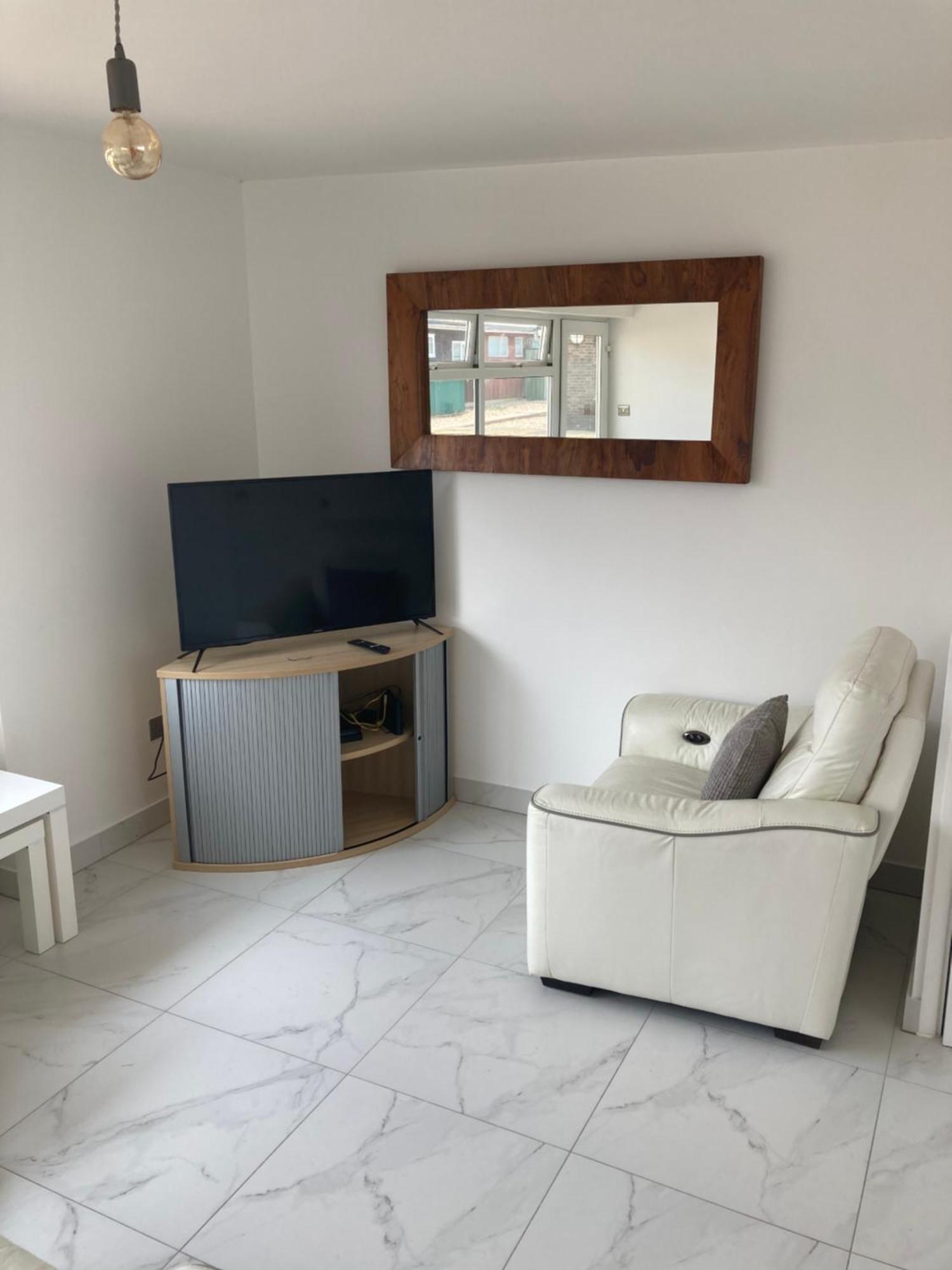 2 Bed Chalet Romney Sands Greatstone ภายนอก รูปภาพ